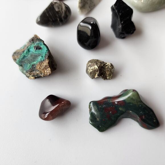 Crystal & Stone Set - Picture 4 of 6